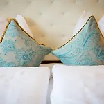 Mediterranee Family & Hotel 5*