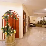 Mediterranee Family & Hotel
