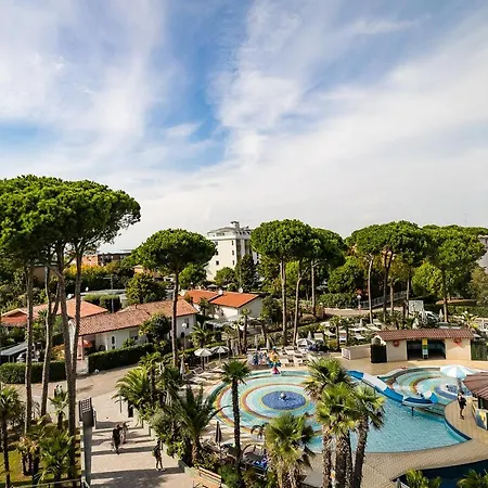 Mediterranee Family & 호텔