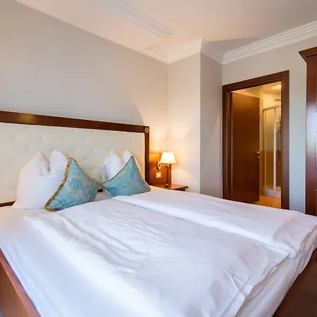 호텔 Mediterranee Family & 5*