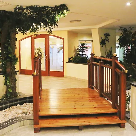 Mediterranee Family & 호텔 비비오네