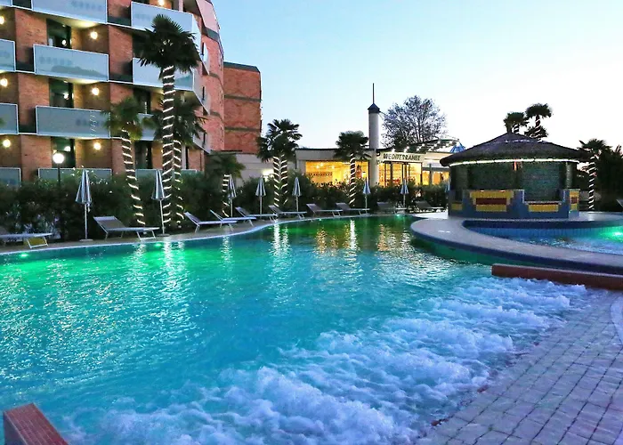 Mediterranee Family & Hotel 5*