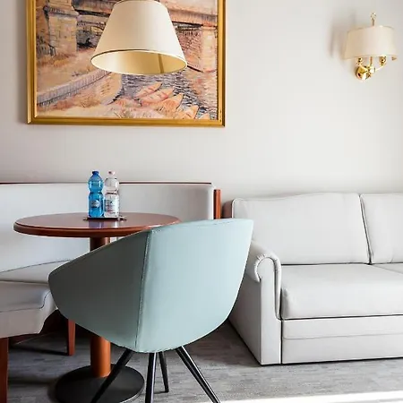 Hotel Mediterranee Family & 5*