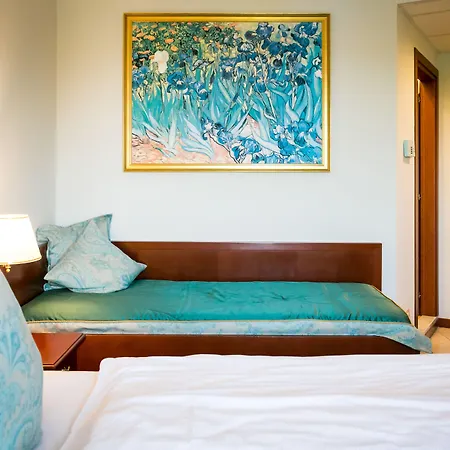 Mediterranee Family & Ξενοδοχείο