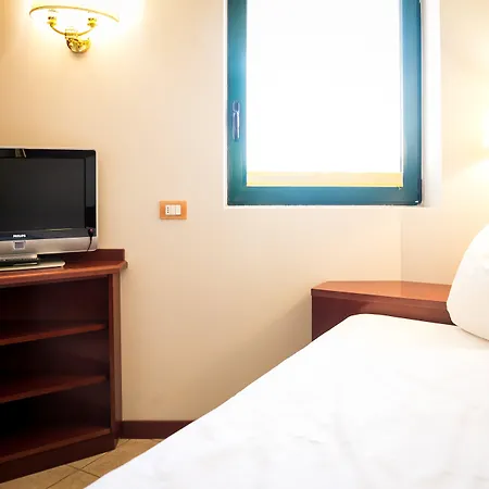 Hotel Mediterranee Family &