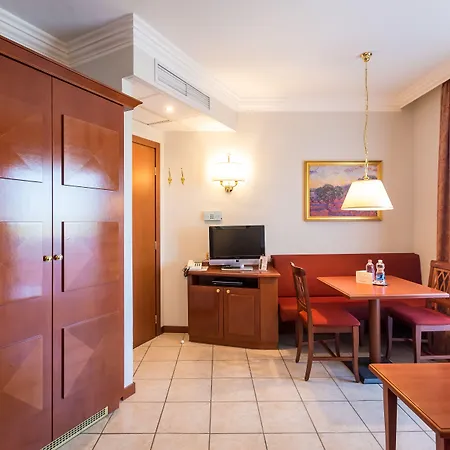 Mediterranee Family & 호텔