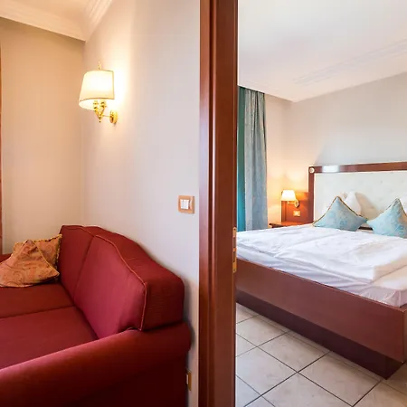 Mediterranee Family & Ξενοδοχείο