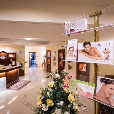 Ξενοδοχείο Mediterranee Family &