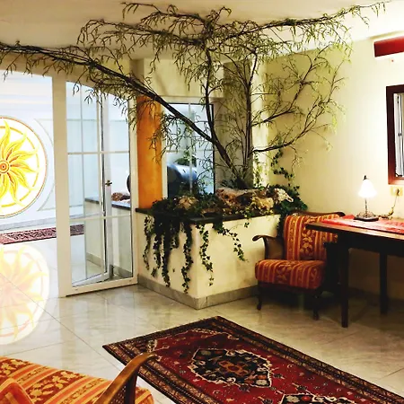 Mediterranee Family & Μπιμπιόνε