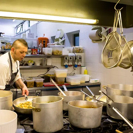 Mediterranee Family & Hotel