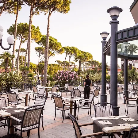 Mediterranee Family & Ξενοδοχείο Μπιμπιόνε