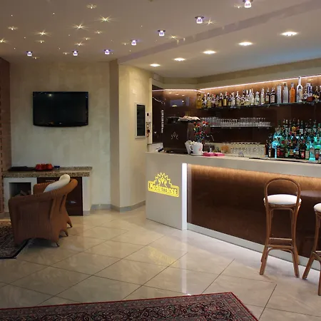 Mediterranee Family & Hotel