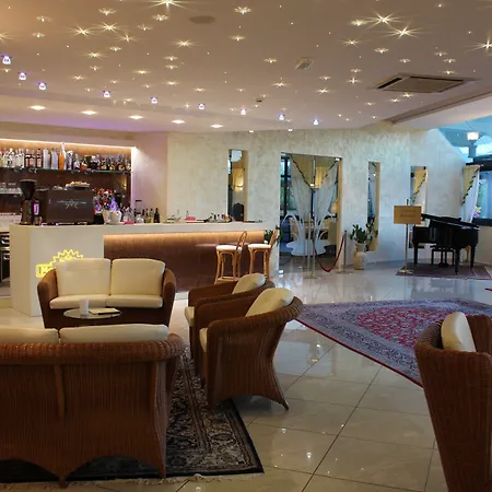 Mediterranee Family & Ξενοδοχείο