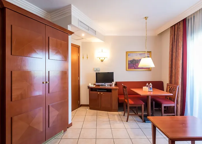 Mediterranee Family & Szálloda