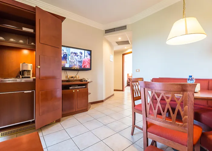 Hotel Mediterranee Family &