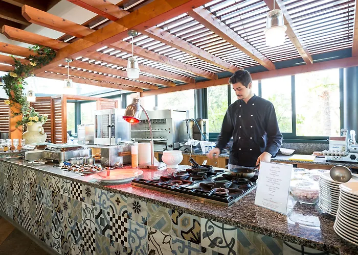 Mediterranee Family & Szálloda 5*