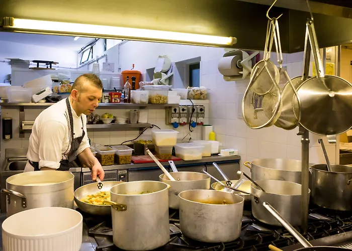 Mediterranee Family & Hotel